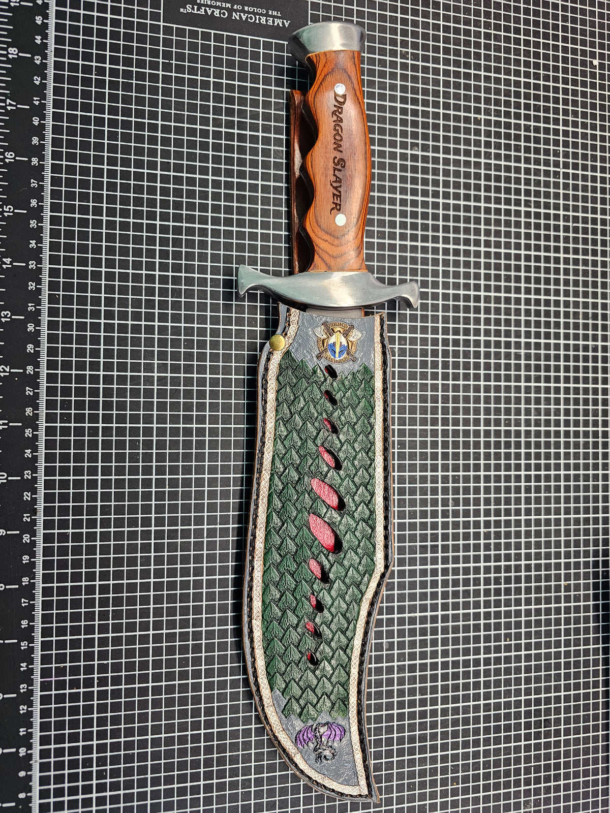 Dragon Slayer — Knife with Handcrafted Leather Sheath